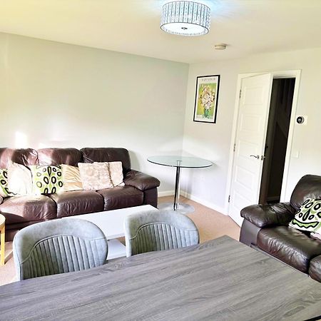 فيلا 3 Bed House With Parking Near Airport إدنبرة المظهر الخارجي الصورة
